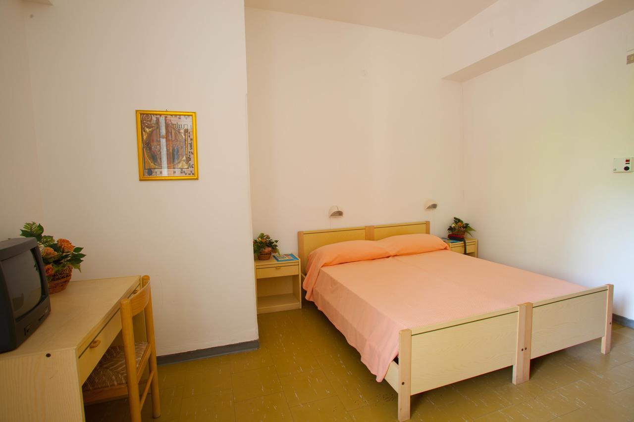 Hotel Santa Lucia Guardia Piemontese Terme Exterior foto